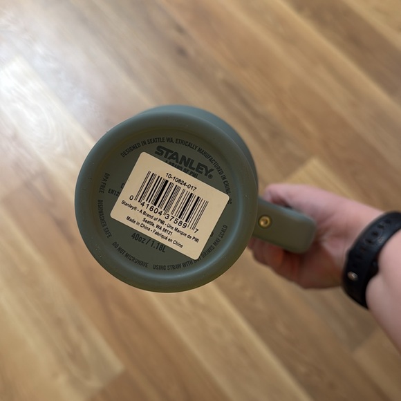 Stanley 40oz Quencher Tumbler - Picture 4 of 5